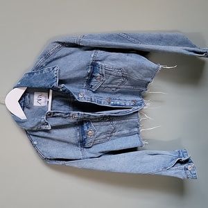 Zara W Distressed Cropped Denim Jacket. Perfect condition sz US M